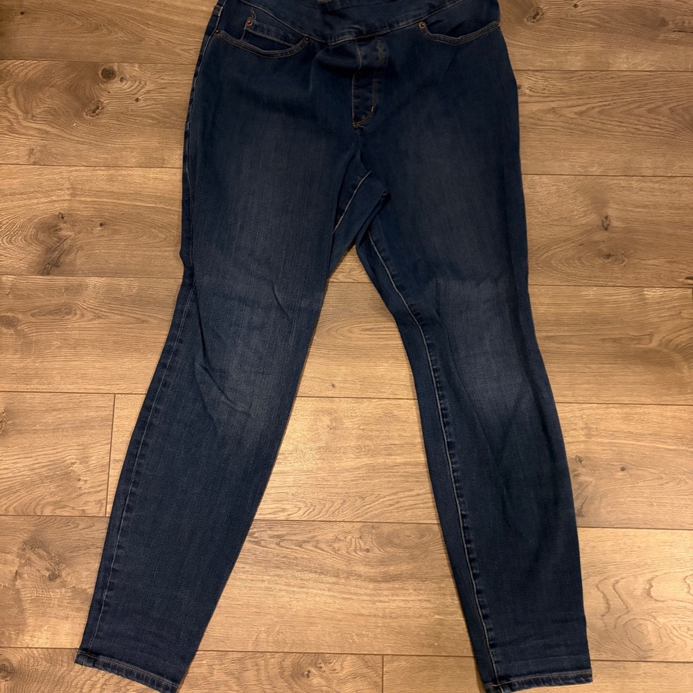 Duluth Trading Co Women's Dark Blue Skinny Jeans